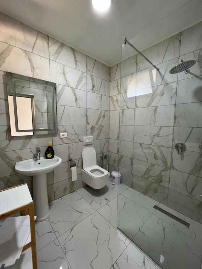 Restorant Hotel Xheni Драч Екстериор снимка